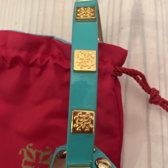 Rustic Cuff turquoise gold logos double wrap bracelet. Exceptional condition - Picture 6 of 7